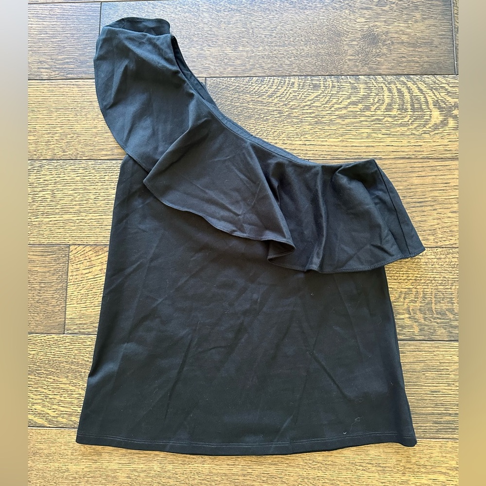NWT Banana Republic One shoulder top. Cotton.